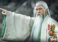 如果《笑傲江湖》中的高手不超过读者所感知的范围，那么刚出场时的令狐冲对江湖人武功高低的见识如何？