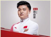 为什么成龙会拍《贪玩蓝月》的广告？