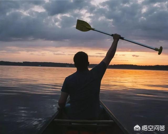 DNF玩家搬砖还巨额贷款，每天工作15个小时，一个人撑起工作室，有必要吗？