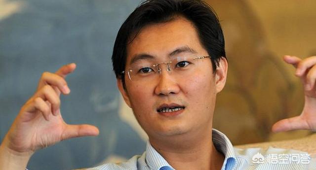 马化腾身价超2500亿，微信却几乎不收费，腾讯到底是怎么挣钱的？