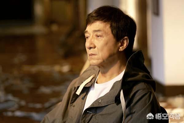 我想问一下到底是什么原因让成龙、刘烨、古天乐等一系列明星去给那些游戏疯狂地打广告？
